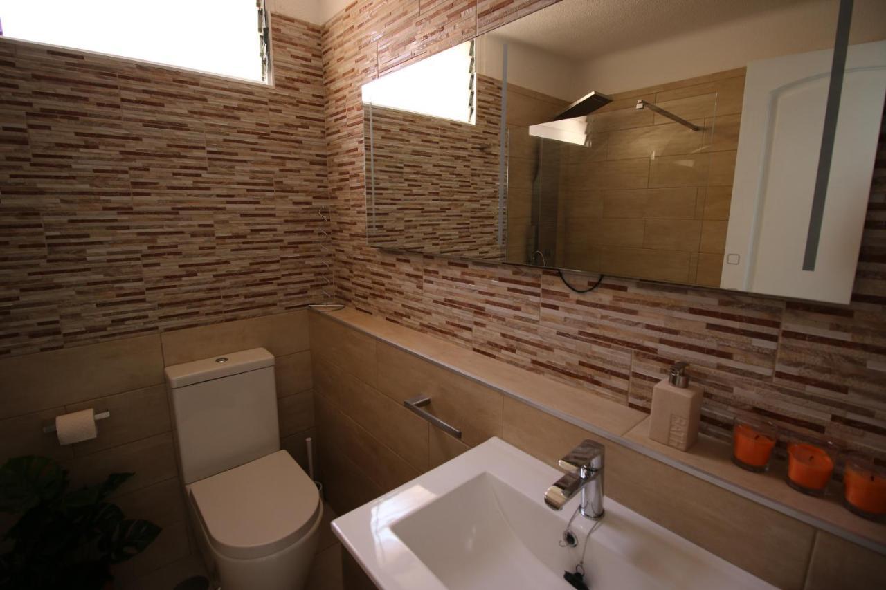 Casita Maria - Luxurious 1-Bedroom Apartment With Sea Views And Pool San Miguel de Abona Buitenkant foto